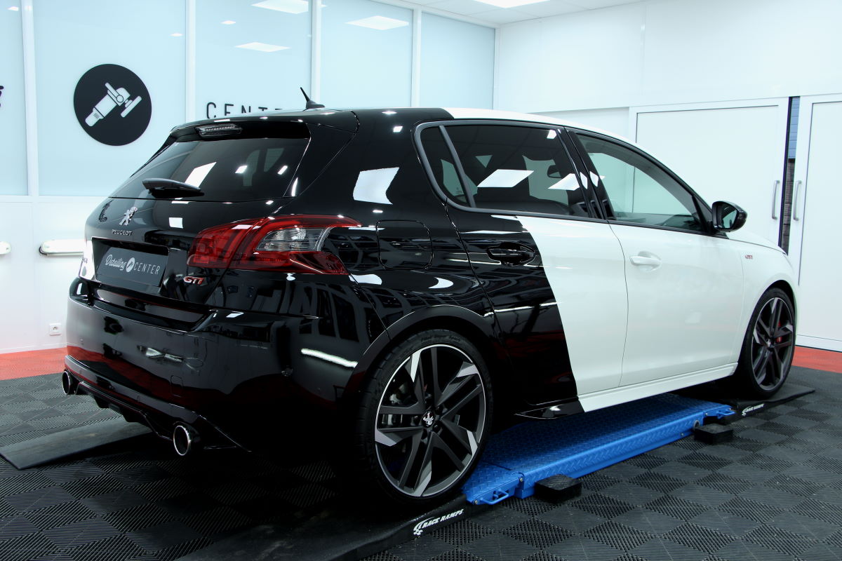 Peugeot 308 GTI Rouge Ottomobile 1/18 - Miniature Résine Neuve